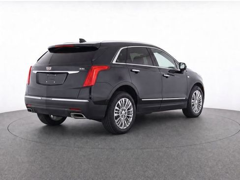 Used 2018 Cadillac XT5 Premium Luxury FWD image 6