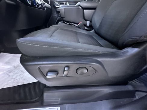 Used 2022 Chevrolet Silverado 1500 LT image 13