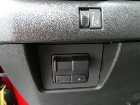 Certified 2025 GMC Canyon Denali AWD/4WD image 26