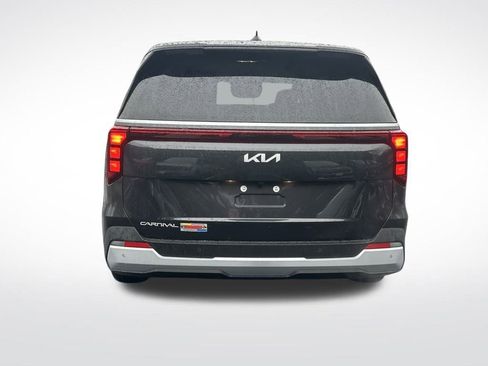 New 2026 Kia Carnival image 4