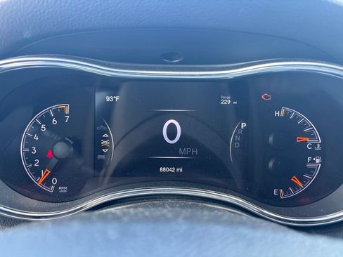 Used 2018 Jeep Grand Cherokee Limited AWD/4WD image 11