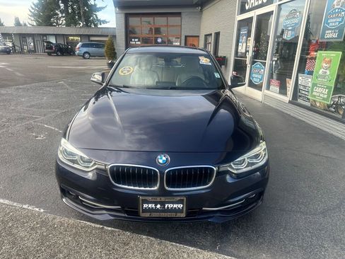 Used 2017 BMW 330i xDrive Sedan image 2