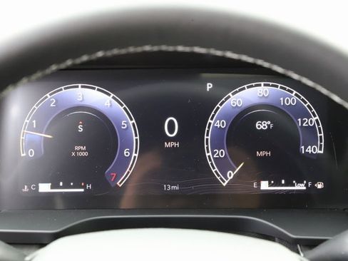 New 2025 Jeep Grand Cherokee Altitude image 24