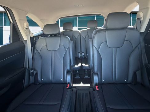 Used 2023 Kia Sorento EX FWD image 23