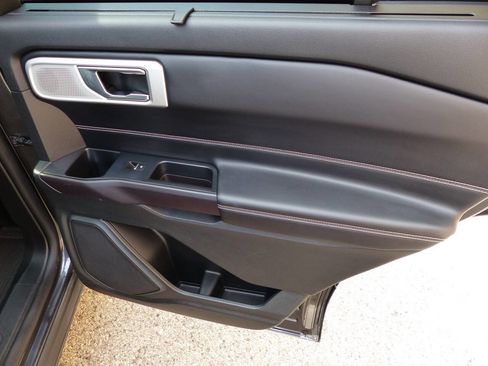 Used 2020 Ford Explorer ST w/ ST Street Pack image 30