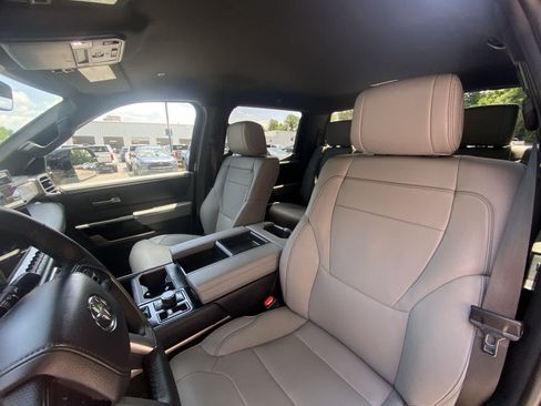 Used 2026 Toyota Tundra Limited AWD/4WD image 18