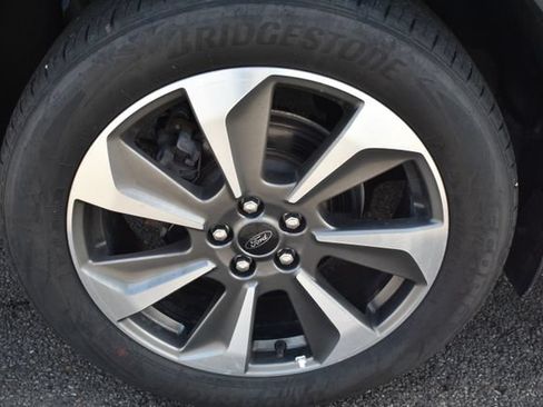 Used 2023 Ford Escape Platinum AWD/4WD image 47