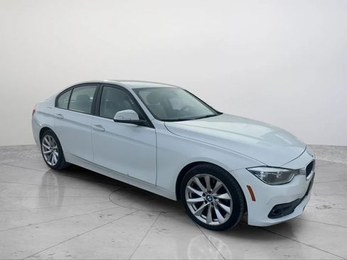 Used 2018 BMW 320i Sedan image 7