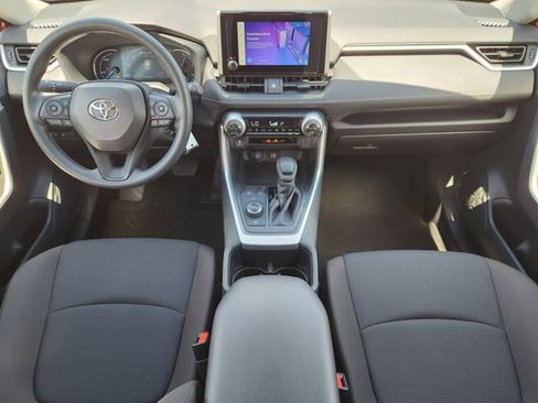 Certified 2025 Toyota RAV4 LE image 23