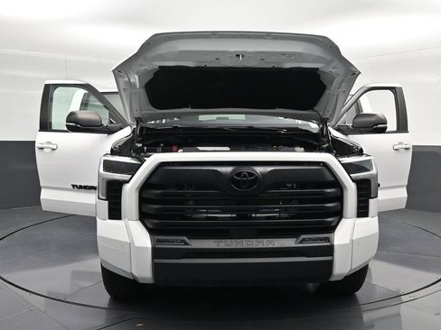 Used 2024 Toyota Tundra SR5 w/ SR5 Premium Package AWD/4WD image 41