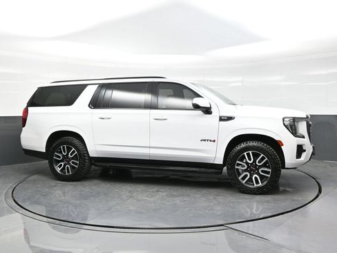 Used 2023 GMC Yukon XL AT4 AWD/4WD image 8