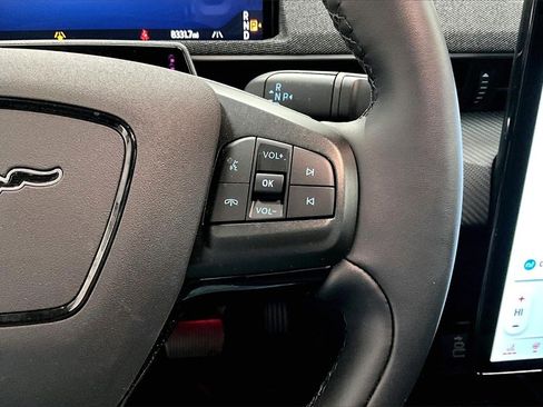 Used 2025 Ford Mustang Mach-E Premium image 18
