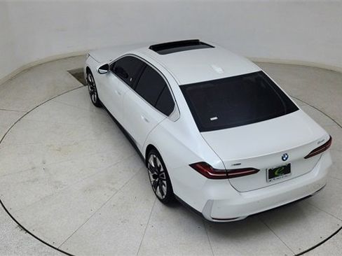 Used 2025 BMW 540i xDrive image 79