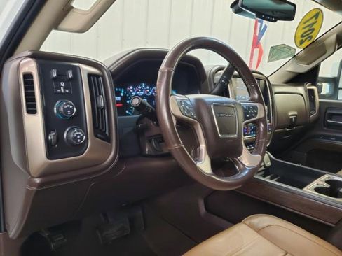Used 2017 GMC Sierra 2500 Denali w/ Duramax Plus Package image 18