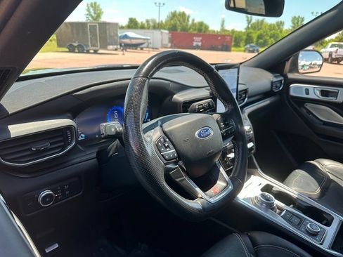 Used 2020 Ford Explorer ST w/ ST Street Pack AWD/4WD image 2