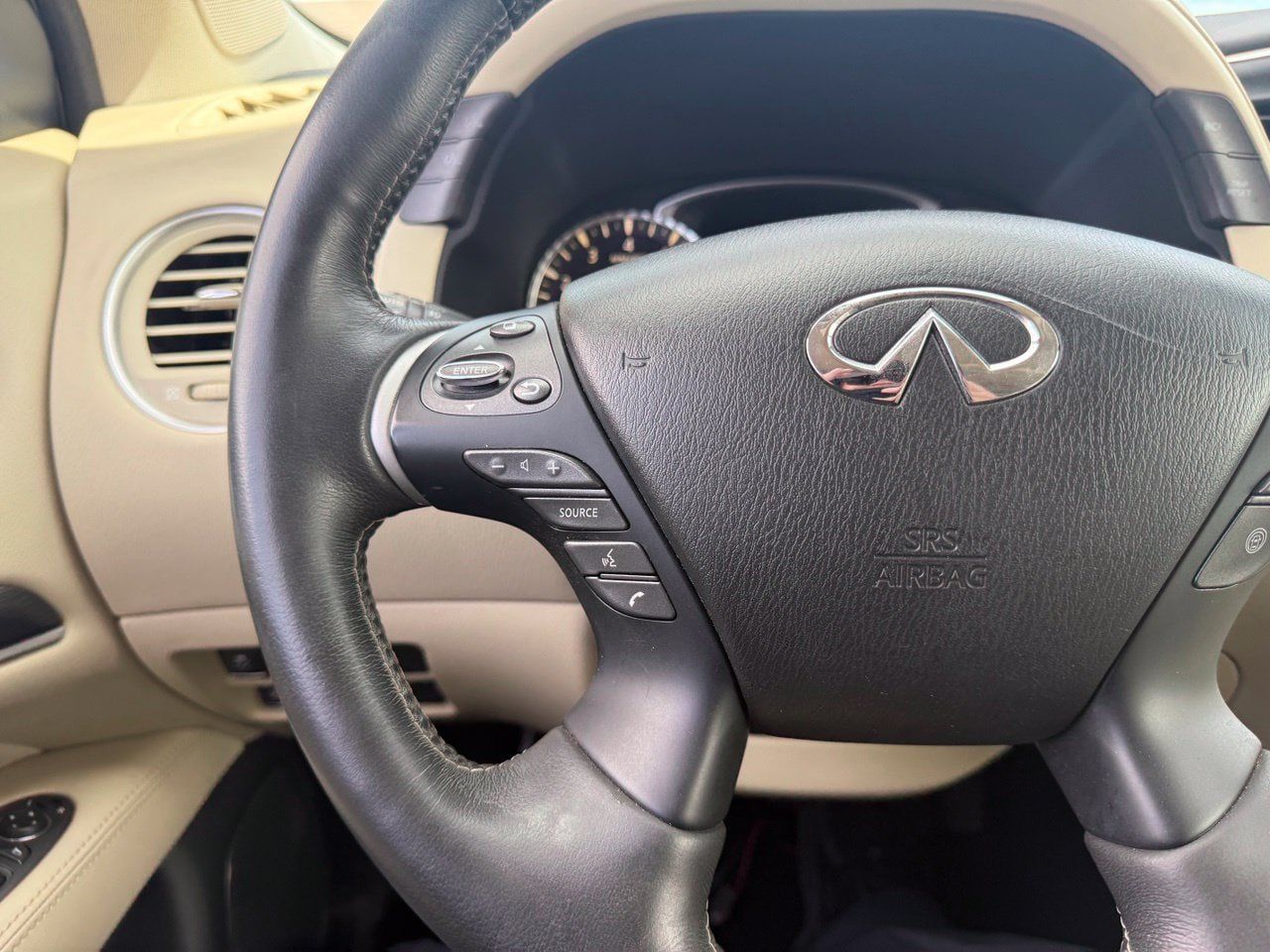 Used 2020 INFINITI QX60 Luxe w/ Essential Package FWD image 19