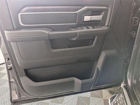 Used 2024 RAM 2500 Big Horn image 10