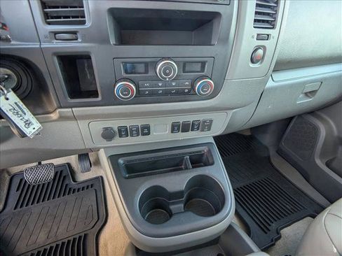 Used 2019 Nissan NV 3500 SL image 21