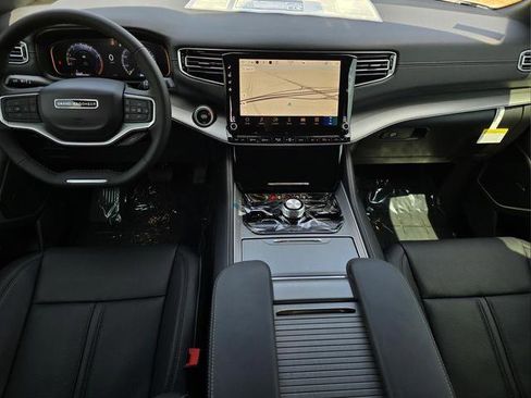New 2026 Jeep Grand Wagoneer Limited AWD/4WD image 18