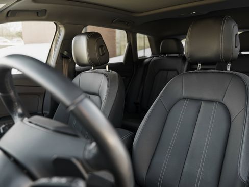 Used 2023 Audi Q4 e-tron Premium Plus w/ Premium Plus image 20