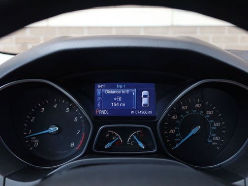 Used 2014 Ford Focus SE FWD image 40
