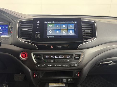 Used 2022 Honda Pilot TrailSport image 22