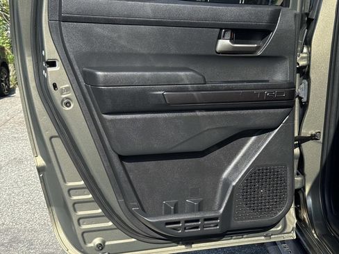 Used 2025 Toyota Tacoma TRD Sport AWD/4WD image 14