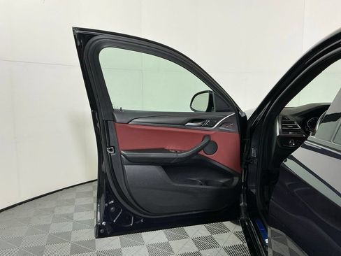 Certified 2024 BMW X4 xDrive30i w/ M Sport Package AWD/4WD image 19