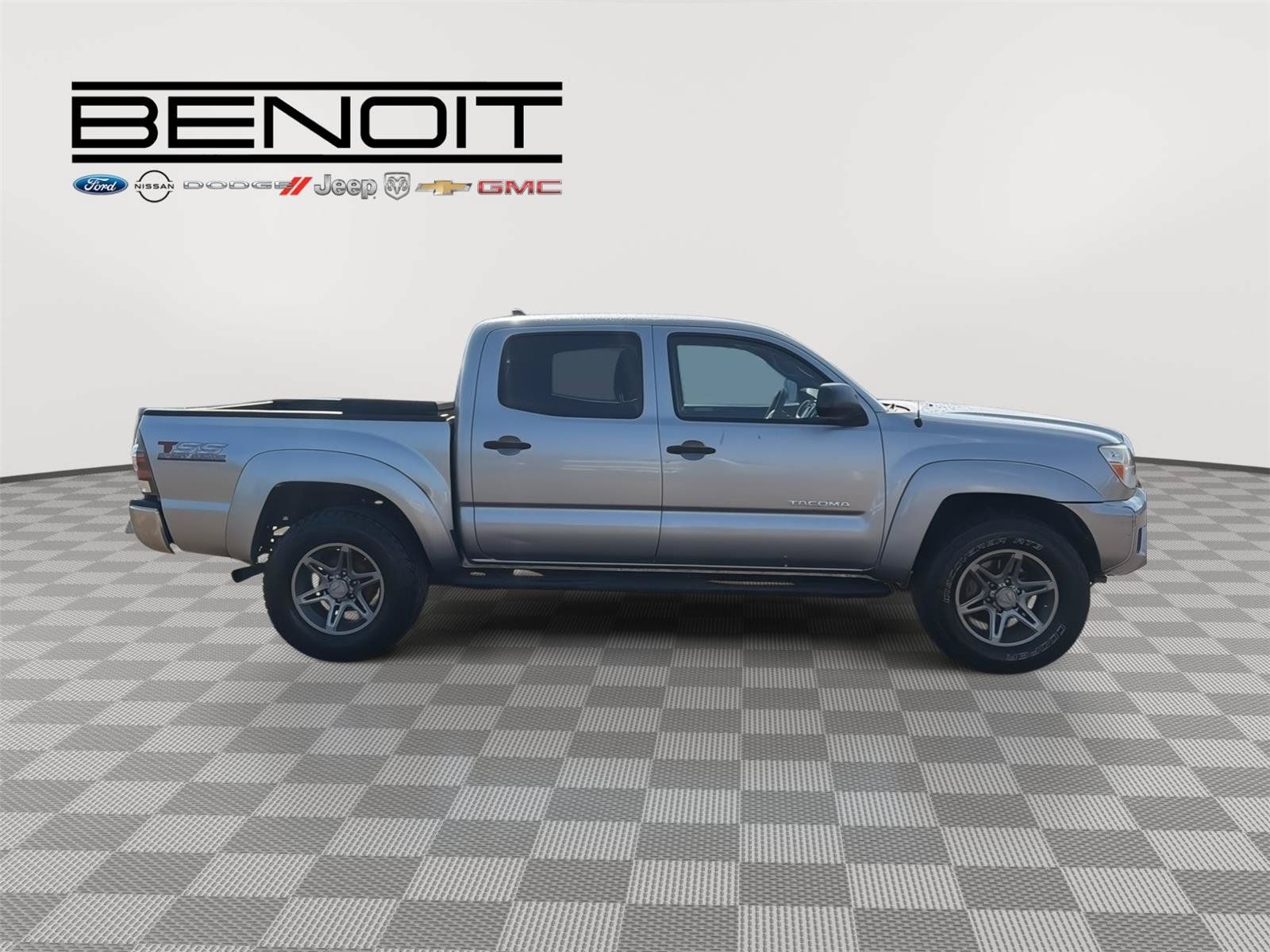 Used 2014 Toyota Tacoma 4x4 Double Cab w/ SR5 Package image 7