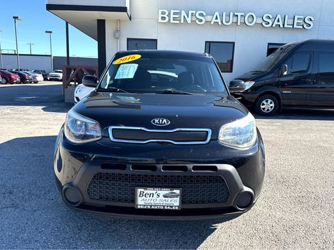 Used 2016 Kia Soul image 3