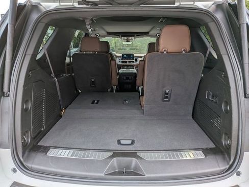 Used 2022 Chevrolet Tahoe High Country AWD/4WD image 22