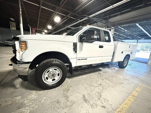 Used 2017 Ford F350 XL w/ Power Equipment Group image 2