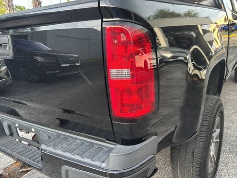 Used 2015 Chevrolet Colorado Z71 AWD/4WD image 38