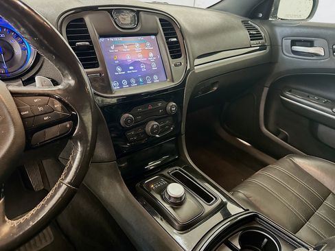 Used 2020 Chrysler 300 S image 25
