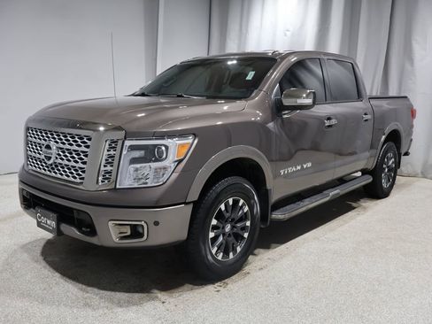 Used 2018 Nissan Titan Platinum Reserve w/ Platinum Utility Package image 8