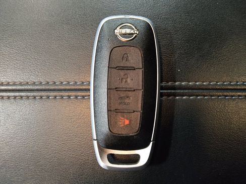 Used 2025 Nissan Sentra SV image 32