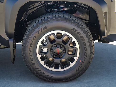 New 2026 Toyota Tacoma TRD Off-Road AWD/4WD image 11