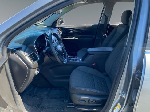 Used 2024 Chevrolet Equinox LT image 9