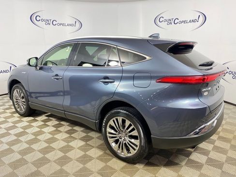 Certified 2021 Toyota Venza XLE w/ Softex Package image 4