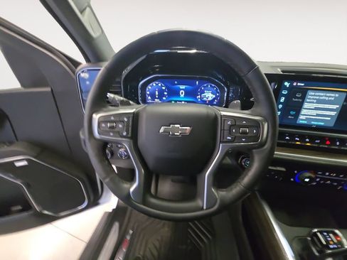 Used 2025 Chevrolet Silverado 1500 LT Trail Boss w/ LT Trail Boss Premium Package AWD/4WD image 19