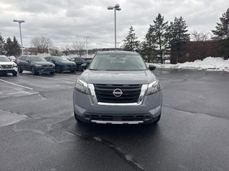 Certified 2025 Nissan Pathfinder Platinum w/ Cargo Package video 2