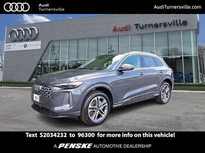Used 2025 Audi Q5 Premium w/ Convenience Package