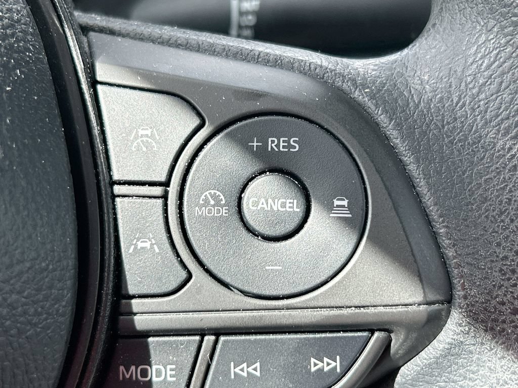 Used 2024 Toyota Corolla LE FWD image 17
