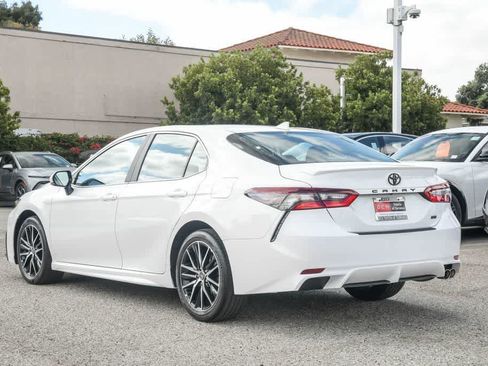 Used 2024 Toyota Camry SE FWD image 7