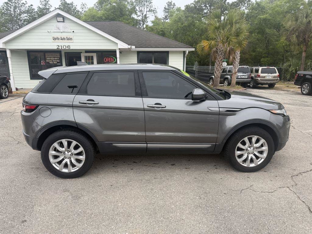 Used 2017 Land Rover Range Rover Evoque SE AWD/4WD image 4