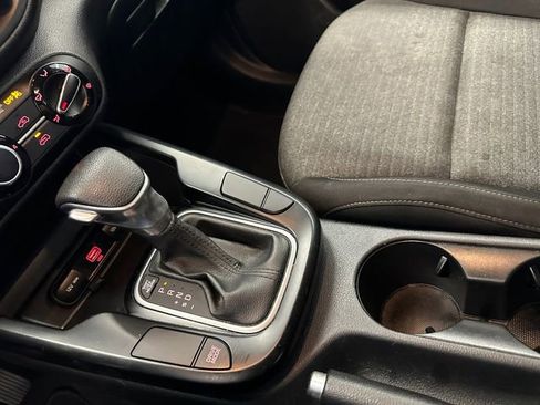 Used 2020 Kia Soul S image 27