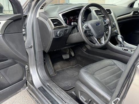 Used 2014 Ford Fusion SE w/ Equipment Group 202A image 17