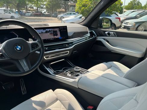Used 2024 BMW X7 xDrive40i w/ Executive Package AWD/4WD image 17
