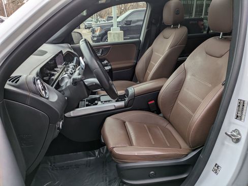 Used 2022 Mercedes-Benz GLB 35 AMG 4MATIC image 27