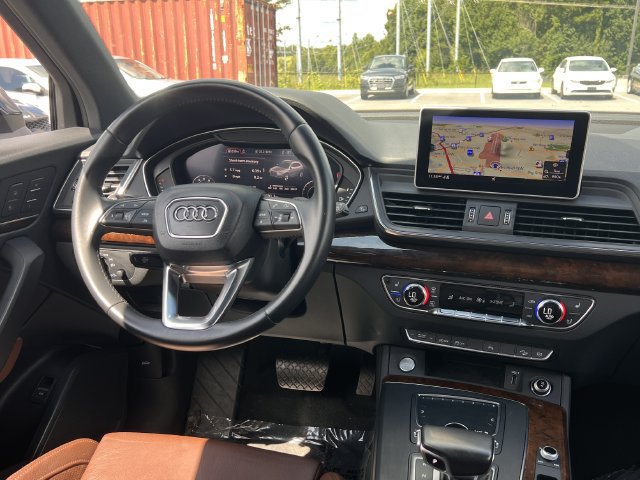 Used 2020 Audi Q5 2.0T Premium Plus w/ Premium Plus Package AWD/4WD image 14